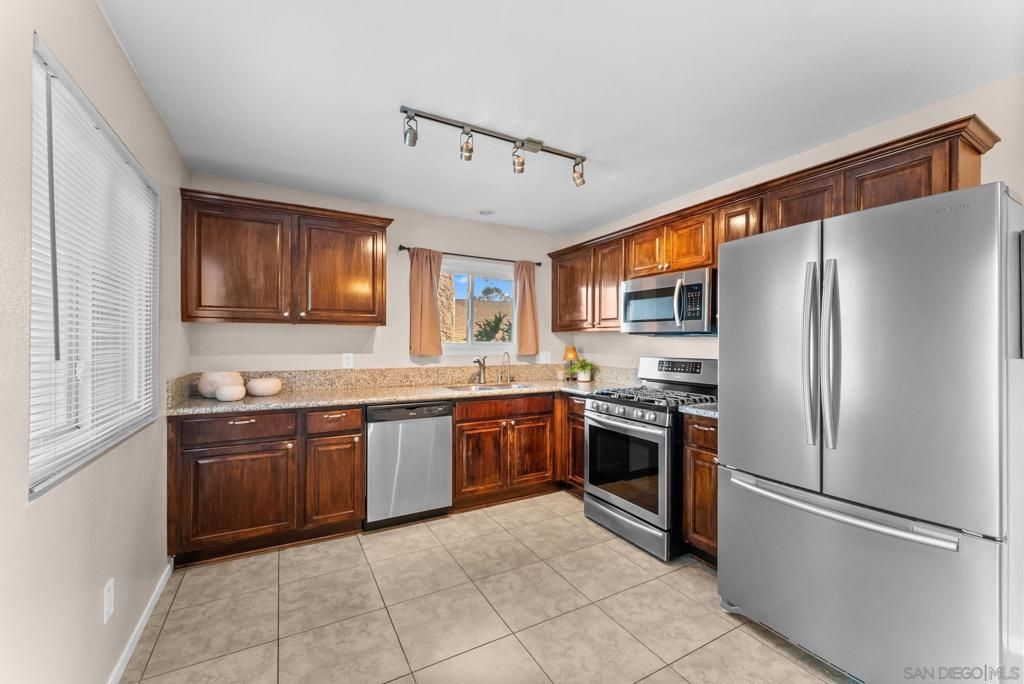 2725 C Ave, National City, CA 91950 — photo 4