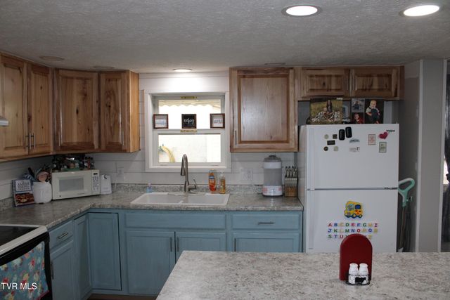 7299 Blue Sky Ln Lane, Whitesburg, TN 37891