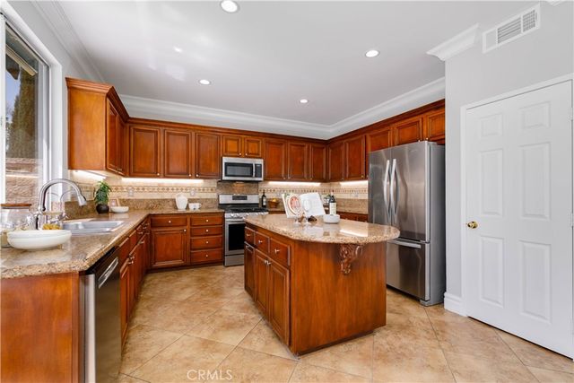 53 Washington, Irvine, CA 92606
