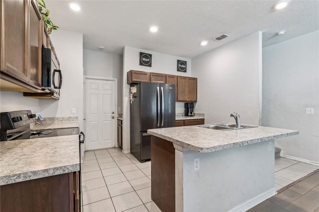 1122 ATLANTIC AVE, Fruitland Park, FL 34731