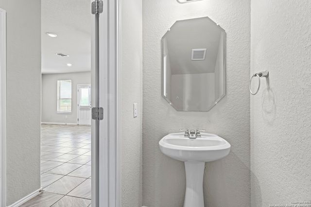 10118 Agave Azul, San Antonio, TX 78224