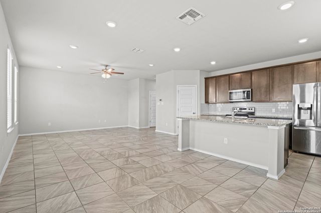 10118 Agave Azul, San Antonio, TX 78224
