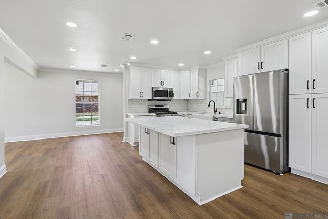 10555 Barbara St, Baton Rouge, LA 70815