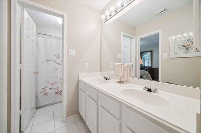 7703 Cadenza Court, Houston, TX 77040