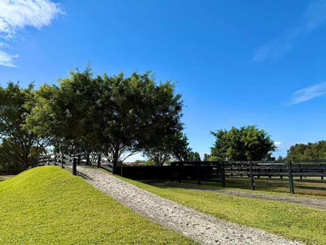 5625 140th Avenue S, Wellington, FL 33449