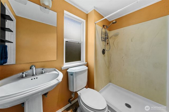 35011 27th Avenue SW, Federal Way, WA 98023