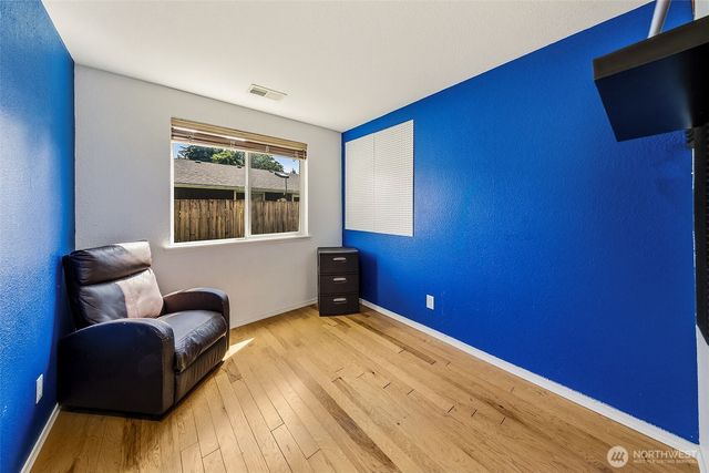 35011 27th Avenue SW, Federal Way, WA 98023