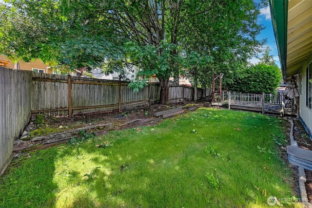 35011 27th Avenue SW, Federal Way, WA 98023