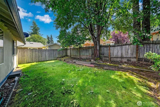 35011 27th Avenue SW, Federal Way, WA 98023