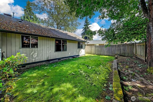 35011 27th Avenue SW, Federal Way, WA 98023