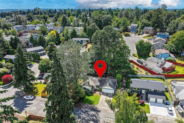 35011 27th Avenue SW, Federal Way, WA 98023