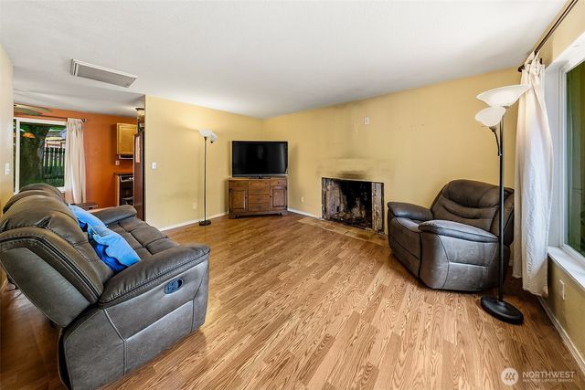 35011 27th Avenue SW, Federal Way, WA 98023