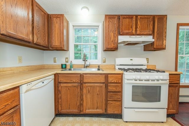 148 Papscoe Rd, West Milford Twp., NJ 07421