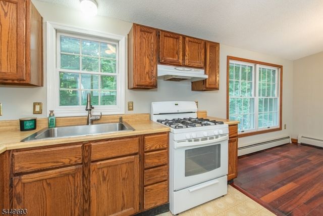 148 Papscoe Rd, West Milford Twp., NJ 07421