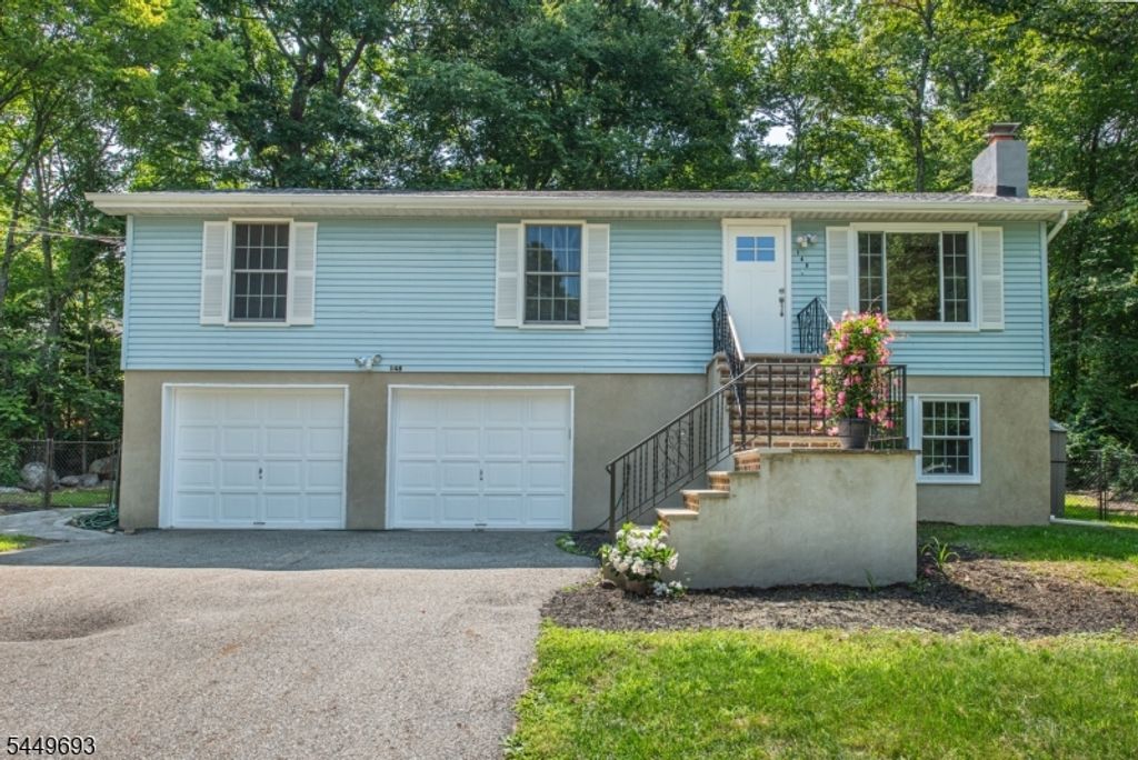 148 Papscoe Rd, West Milford Twp., NJ 07421