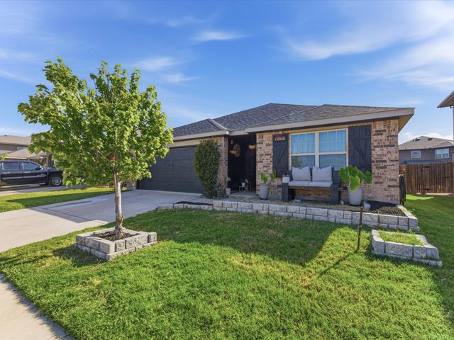 3149 Spotted Fawn Drive, Fort Worth, TX 76108