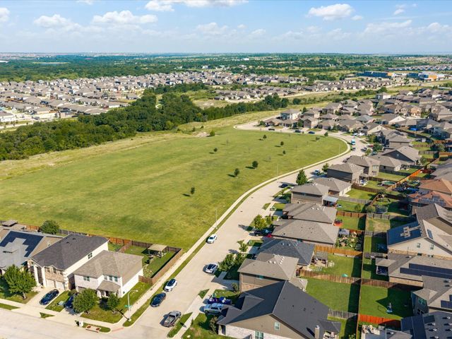 3149 Spotted Fawn Drive, Fort Worth, TX 76108