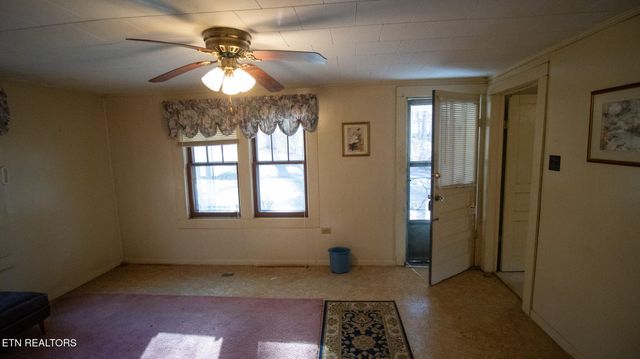 1480 Halls Top Rd, Newport, TN 37821