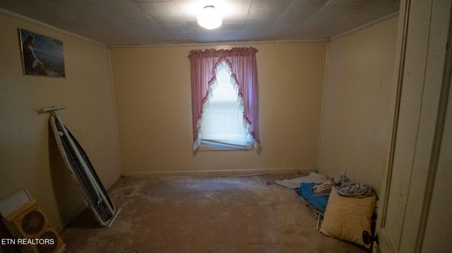 1480 Halls Top Rd, Newport, TN 37821