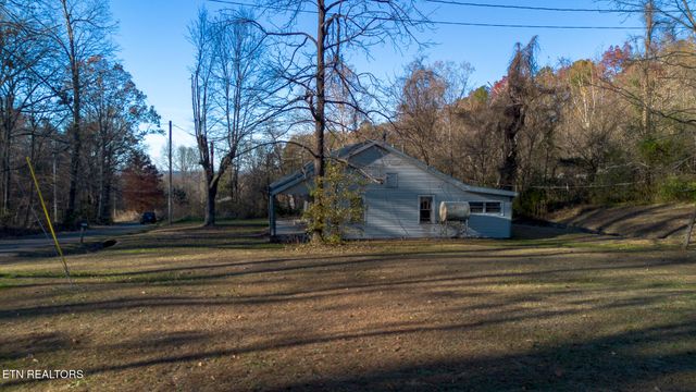 1480 Halls Top Rd, Newport, TN 37821