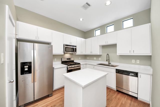8715 Meadowcroft Drive 404, Houston, TX 77063