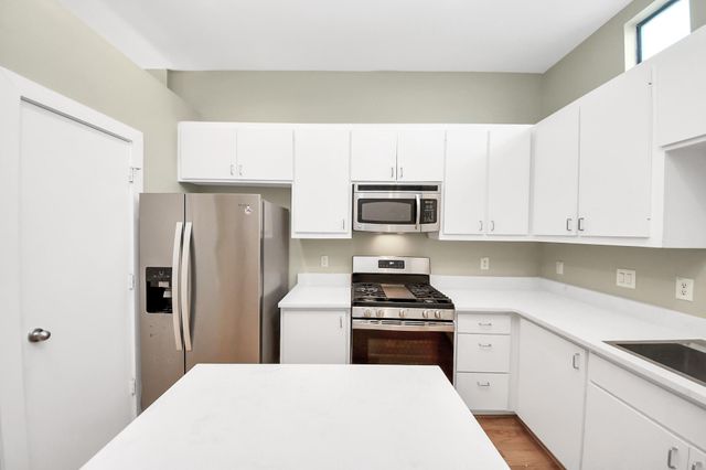 8715 Meadowcroft Drive 404, Houston, TX 77063