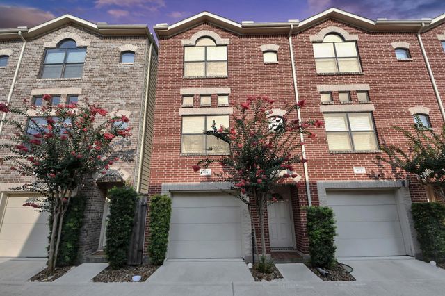 8715 Meadowcroft Drive 404, Houston, TX 77063