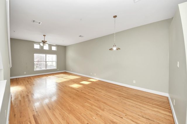 8715 Meadowcroft Drive 404, Houston, TX 77063
