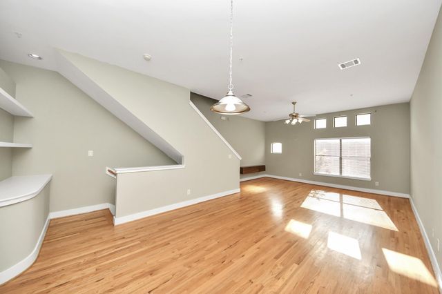 8715 Meadowcroft Drive 404, Houston, TX 77063