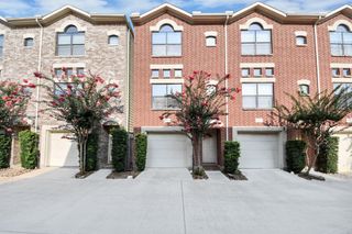 8715 Meadowcroft Drive 404, Houston, TX 77063