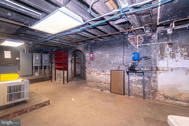 12 N CAREY ST, Baltimore, MD 21223