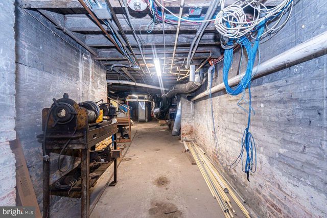 12 N CAREY ST, Baltimore, MD 21223