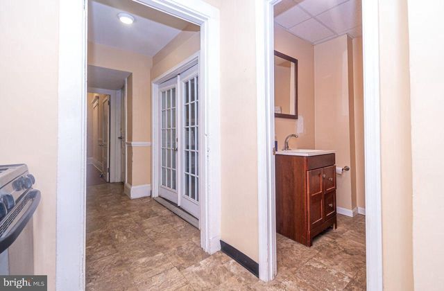 12 N CAREY ST, Baltimore, MD 21223