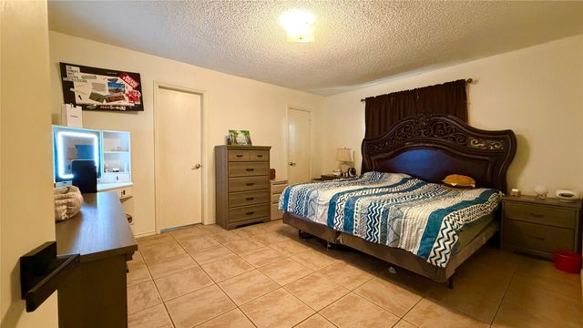 1824 Briar Run, Benbrook, TX 76126