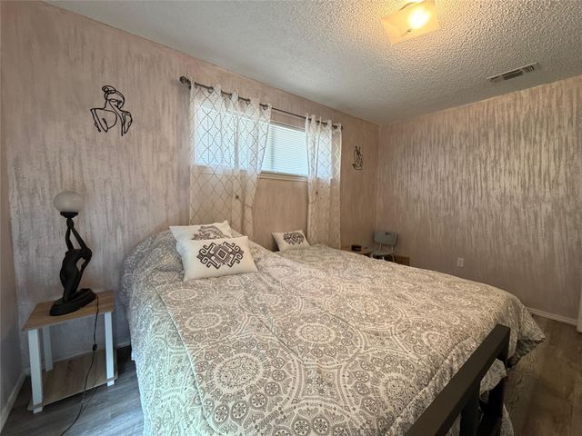 1824 Briar Run, Benbrook, TX 76126