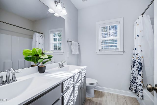824 Kingsworth Way, Angier, NC 27501