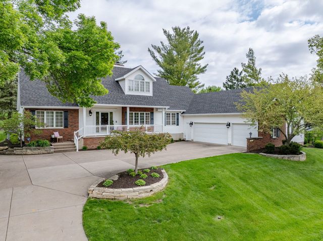 5018 Turnberry Lane, Davenport, IA 52807