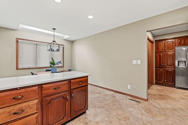 5018 Turnberry Lane, Davenport, IA 52807