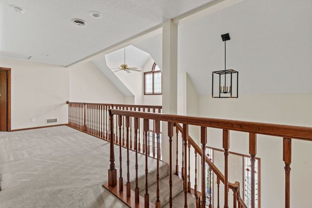5018 Turnberry Lane, Davenport, IA 52807