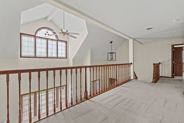 5018 Turnberry Lane, Davenport, IA 52807