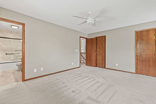 5018 Turnberry Lane, Davenport, IA 52807