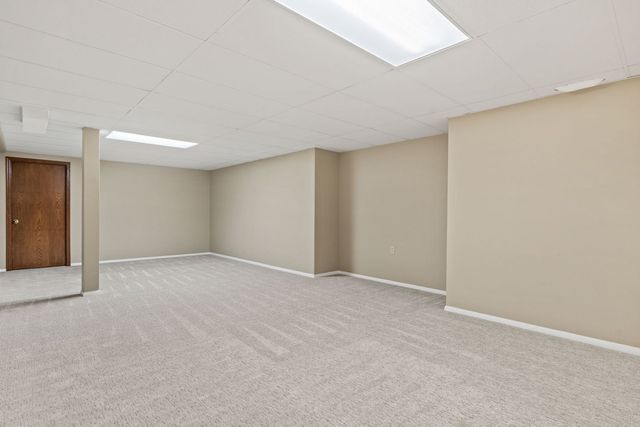5018 Turnberry Lane, Davenport, IA 52807