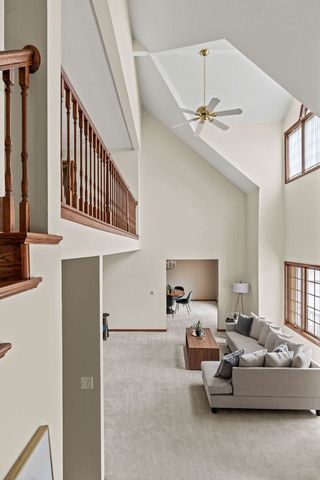 5018 Turnberry Lane, Davenport, IA 52807