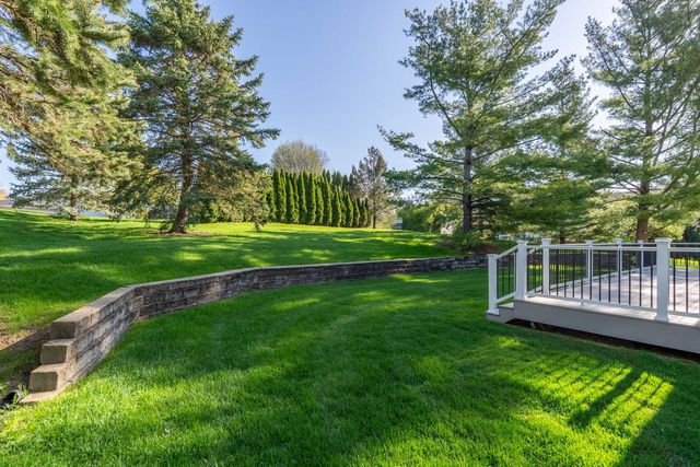 5018 Turnberry Lane, Davenport, IA 52807