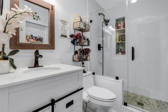 6810 NW 74th Pl, Tamarac, FL 33321