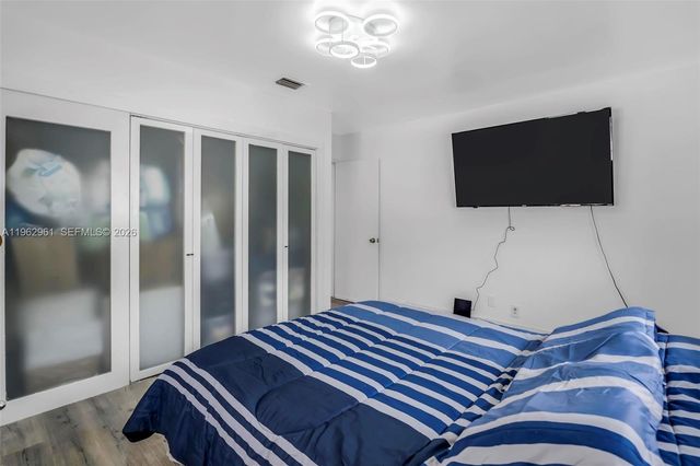 6810 NW 74th Pl, Tamarac, FL 33321