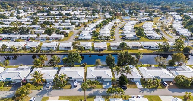 6810 NW 74th Pl, Tamarac, FL 33321