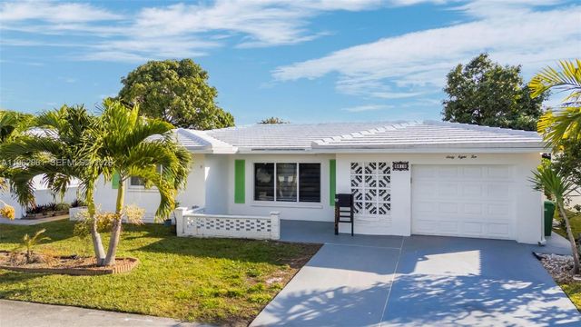 6810 NW 74th Pl, Tamarac, FL 33321