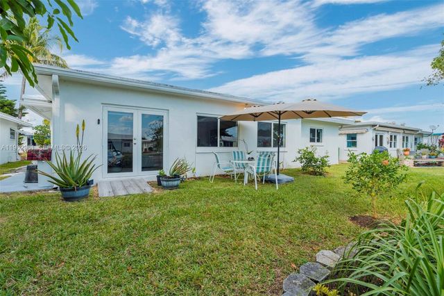 6810 NW 74th Pl, Tamarac, FL 33321