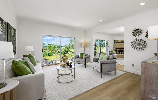 5533 Oak Meadow Dr, Santa Rosa, CA 95401